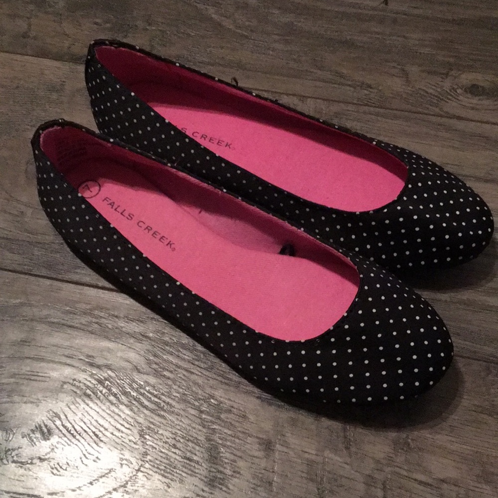 Falls creek black & white polka dot flats size 7